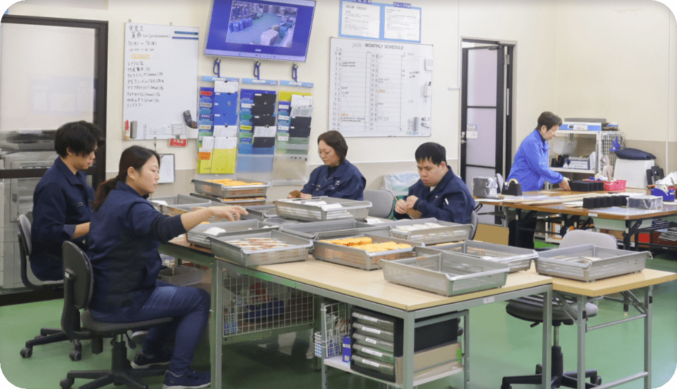 製造業ですが、めずらしく女性が多い職場です